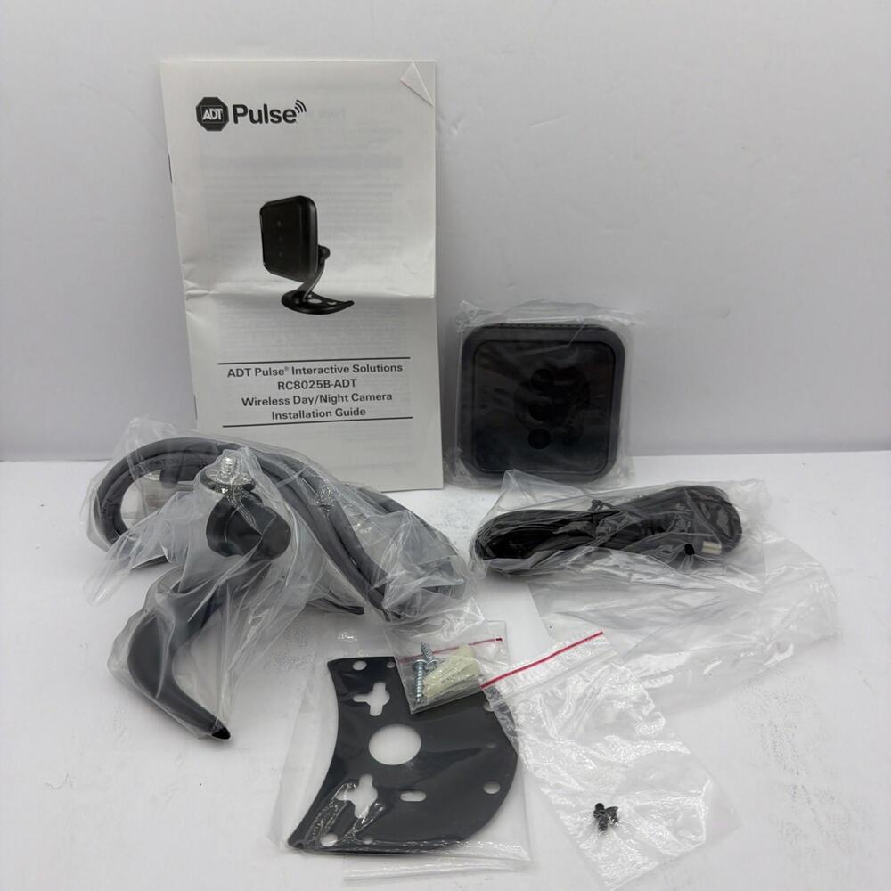 ADT Pulse Wireless Day Night Indoor Network Camera RC8025B-ADT